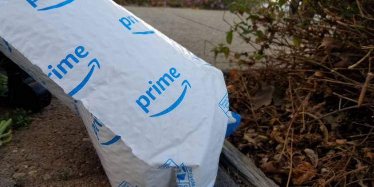 Les nouveaux emballages plastifiés d'Amazon pointés du doigt