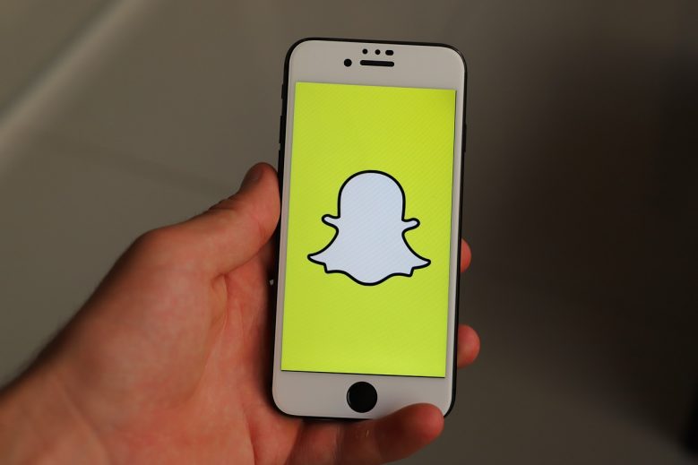 Snapchat passe au crible les publicités politiques
